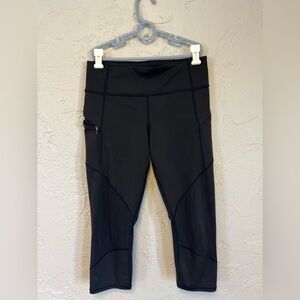 Athleta Mesh Contender Capri
